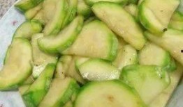 吃瓜不熟中毒,警惕夏日饮食安全