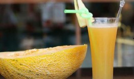 吃哈密瓜和可乐会怎么样,揭秘食用后的神奇效果