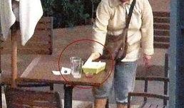 穷苦落魄吃瓜落