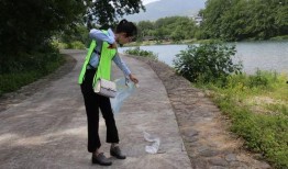 河边吃瓜图片高清,高清美图尽展夏日风情