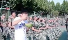 军训吃瓜被处分,校园纪律与自由度的边界探讨