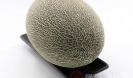 吃哈密瓜内热吗,清凉解暑还是内热加剧？揭秘夏日水果的真相