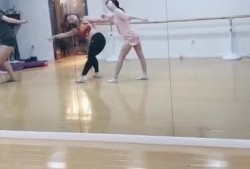 吃瓜女生舞蹈视频