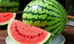 12张吃瓜照片,揭秘夏日街头百态