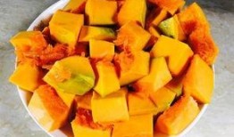 吃瓜容易脸黄吗,吃瓜过多引发脸黄现象揭秘