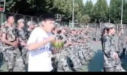 军训吃瓜被处分,校园纪律与自由度的边界探讨