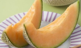 怀孕吃哈密瓜后头晕,孕期哈密瓜食用引发头晕现象解析