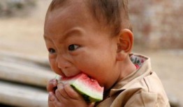 吃瓜的男孩段子,笑料横生的日常趣事