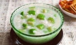 夏天吃瓜喝粥,瓜果飘香，粥香四溢