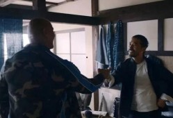 卖衣服吃瓜视频,卖衣服吃瓜视频带你领略潮流风尚