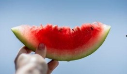 没人吃今天的瓜吗,热议话题何在？