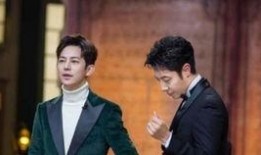 何炅撒贝宁吃瓜