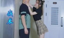 情侣吵架吃瓜看戏,一场现代版“三国演义”