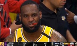 詹姆斯吃瓜观摩视频,一场吃瓜观摩的篮球盛宴