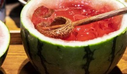 去酒吧吃瓜,揭秘夜店里的“吃瓜”文化