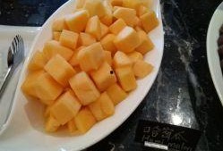 宾馆吃哈密瓜,宾馆里的甜蜜之旅