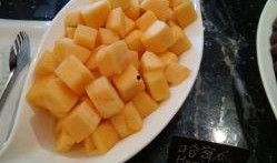 宾馆吃哈密瓜,宾馆里的甜蜜之旅